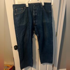 Men's 501 Levi Blue Jeans with button fly 44x32